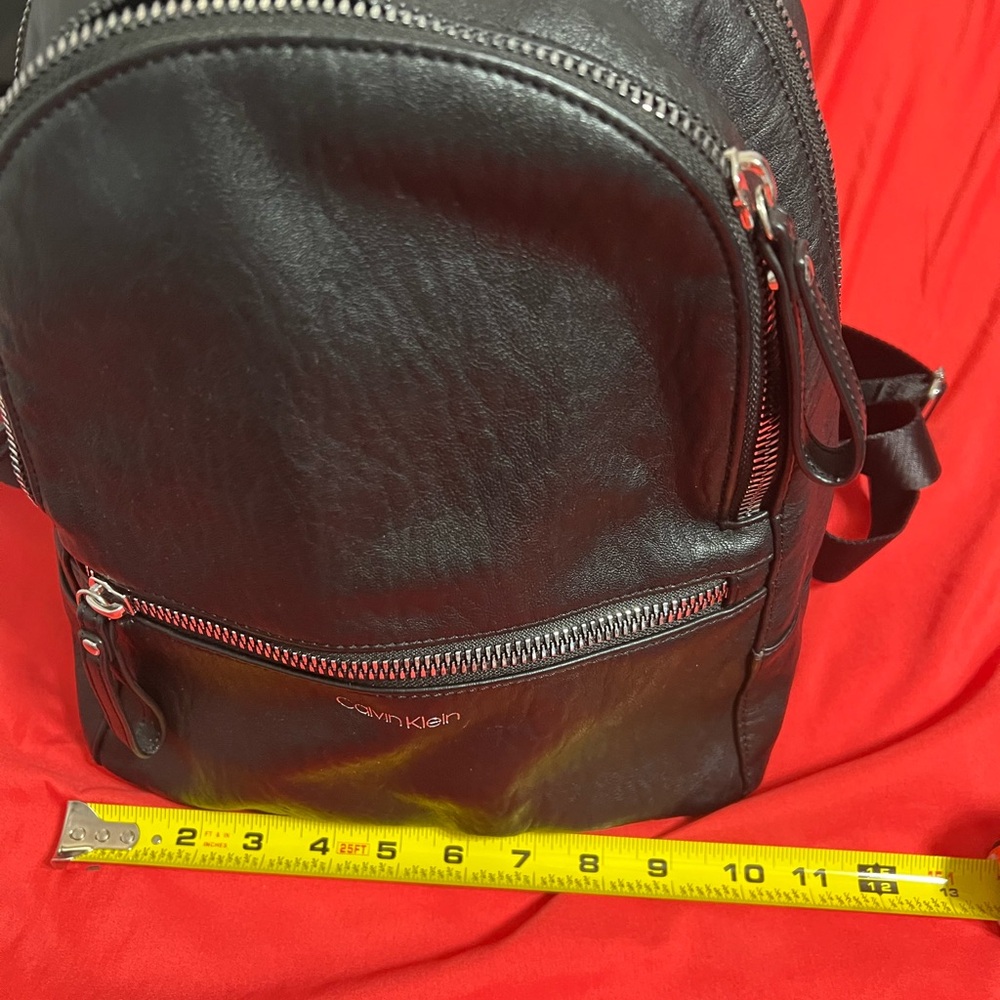 Backpack - Picture 2 of 4